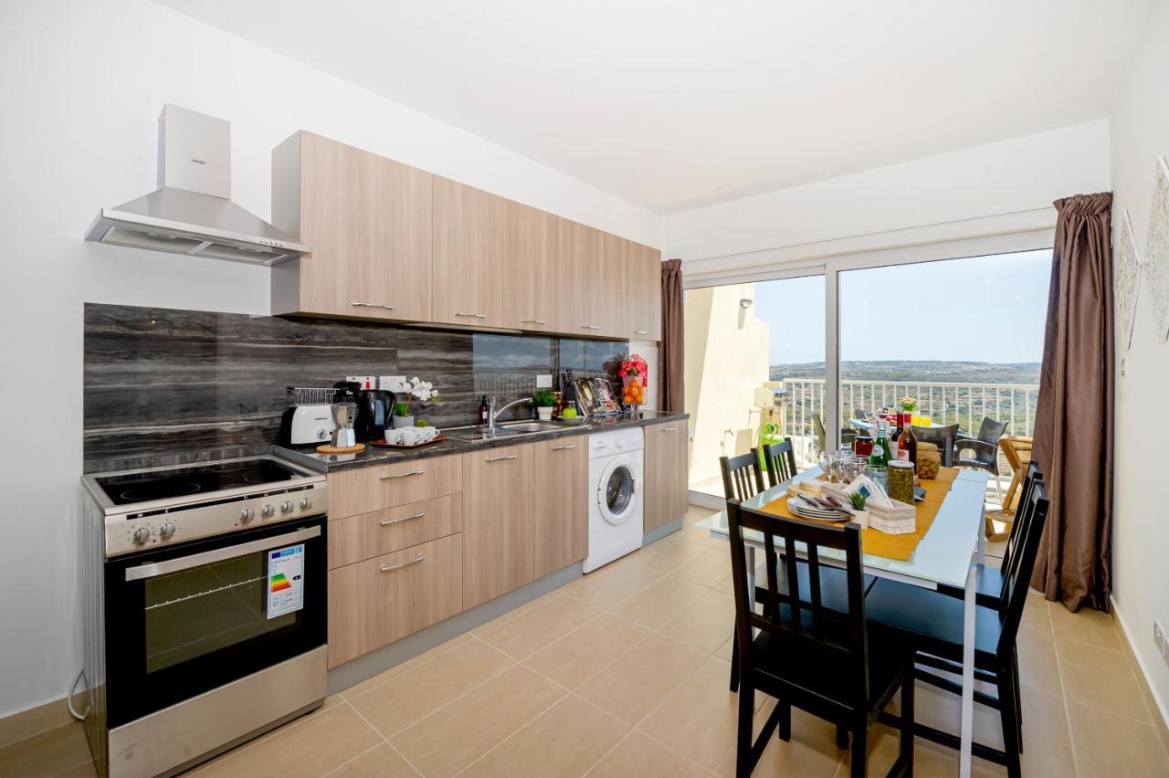 Summer Breeze Apartment With Terrace With Panoramic Views - By Getawaysmalta Mellieha Bagian luar foto